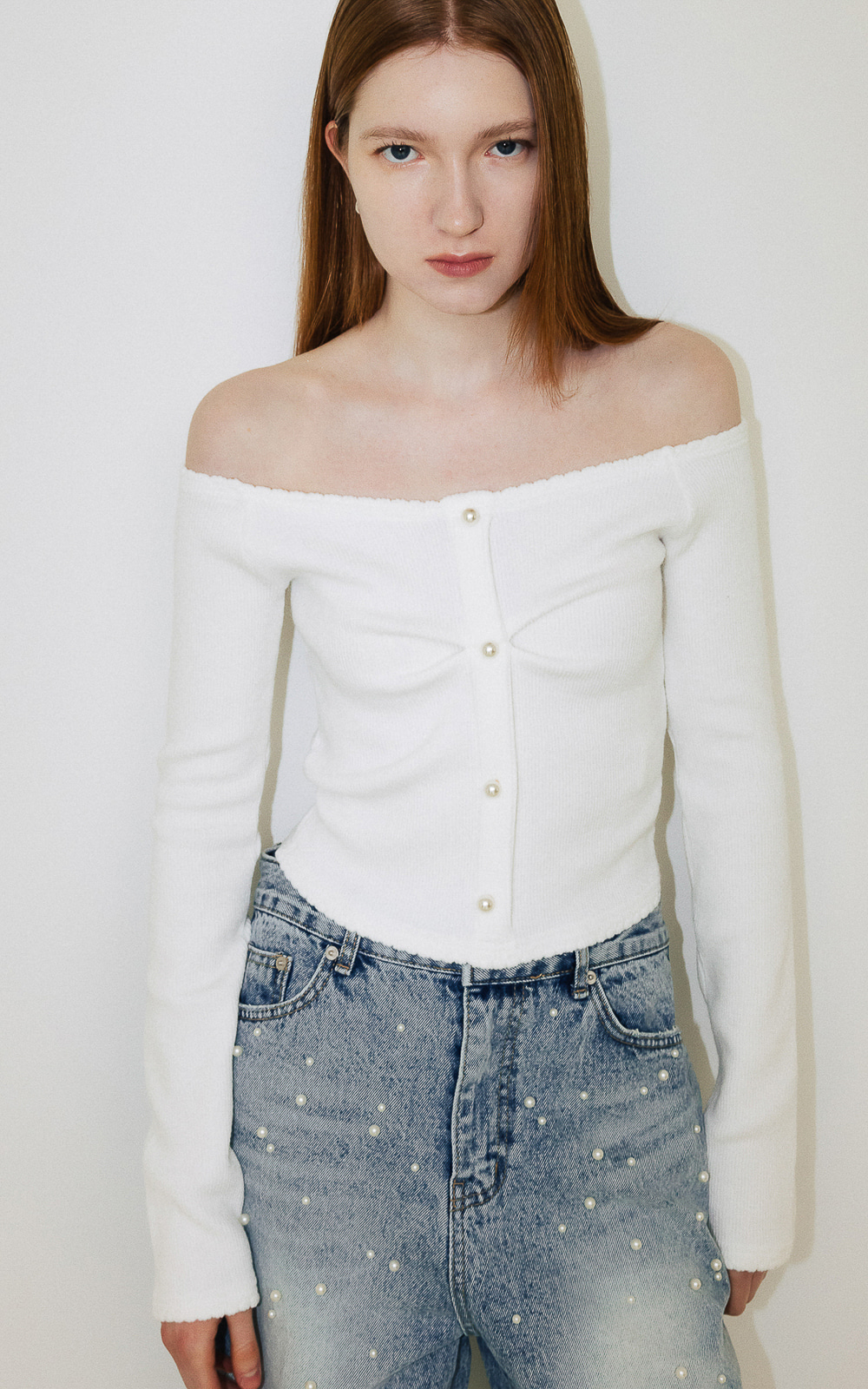 CO OFF SHOULDER PEARL JERSEY TOP_IVORY